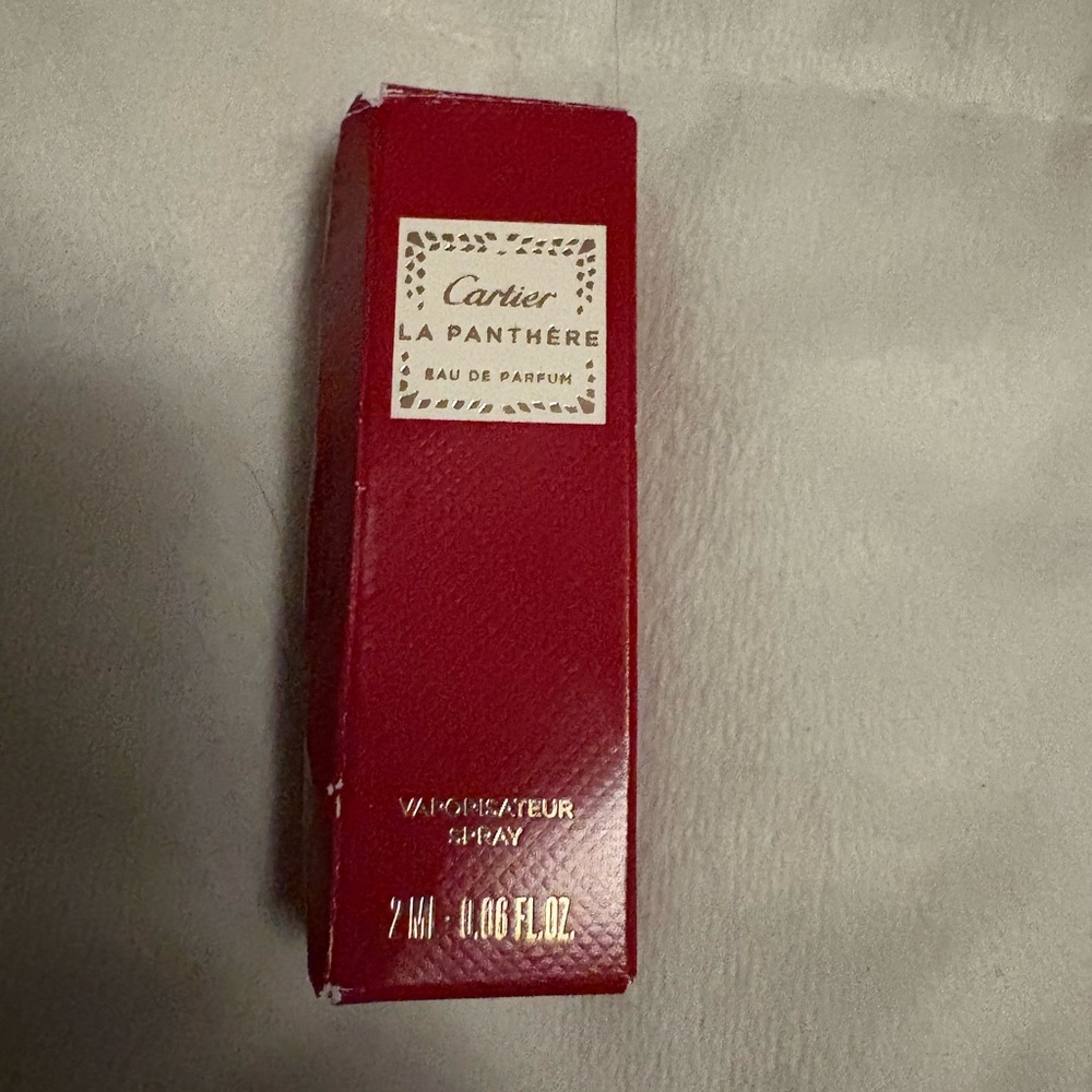 2ml sample spray vial of Cartier La Panthère Eau de Parfum for women.